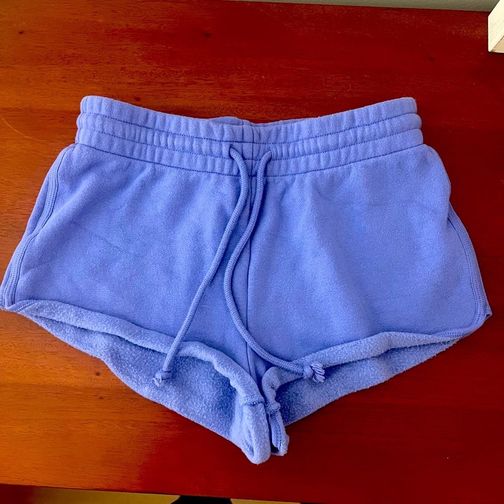 TNA dolphin fleece short 2”